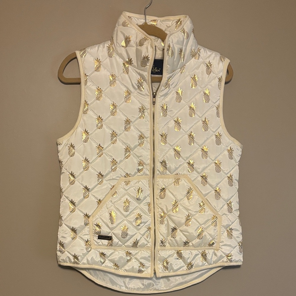 Simply Southern Cream and Gold Pineapple Vest - Size Medium